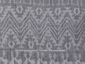 Picb'il design of arches (arcos SP) made by supplementary weft brocade on a spaced or gauze weave textile on a backstrap loom.